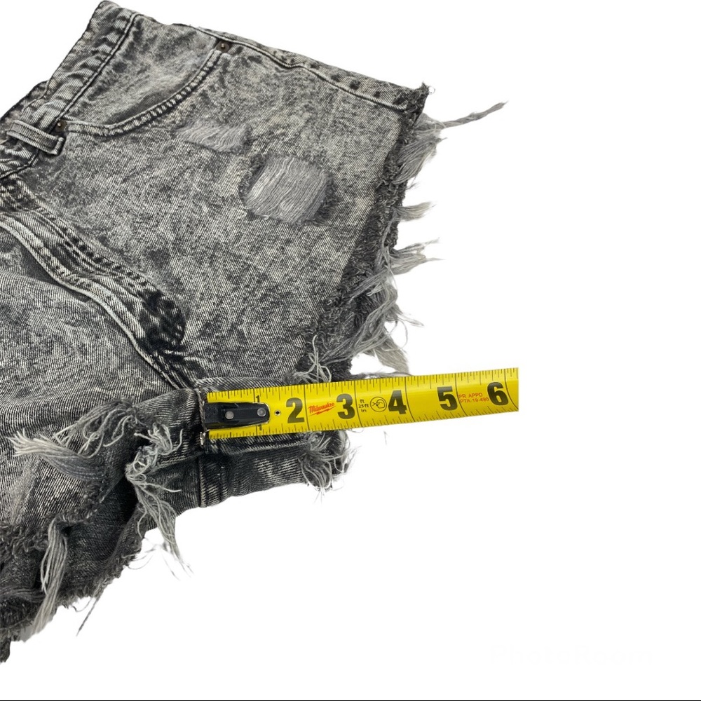 Levi's Shorts Cut Offs High Rise Black Acid Wash Distressed Raw Hem - Picture 9 of 10